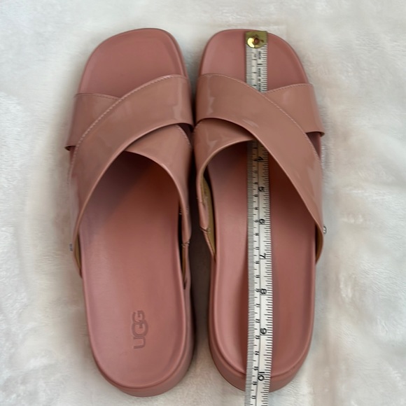 🎉HP🎉NIB Ugg Emily Sandals - Picture 11 of 17